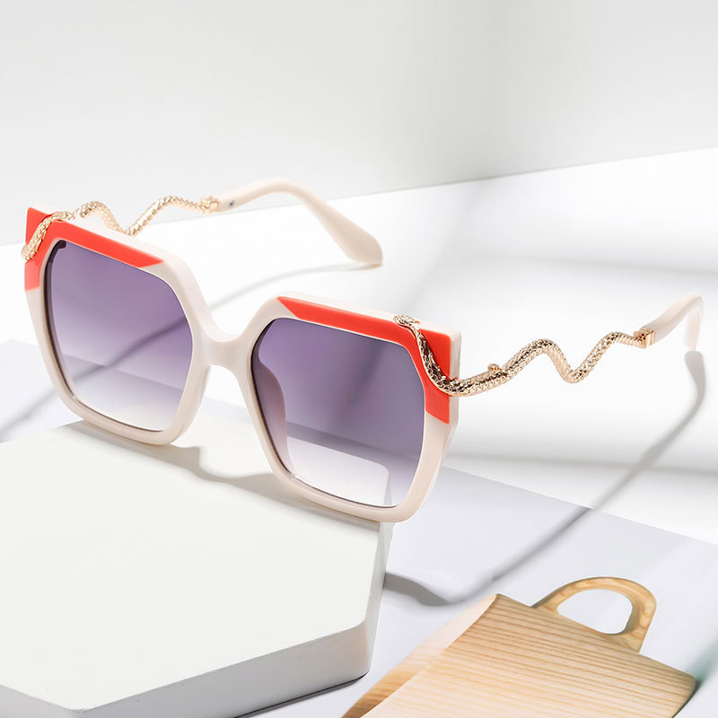 New Metal Snake-patterned Frame Large-sized Cat-eye Sunglasses In Both Men's And Women's Colors, Featuring A Retro Square Design And A Unique Personality, Trendy And Fashionable. - Image 5